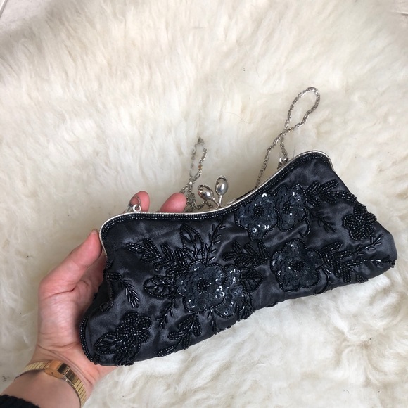 Vintage Hand Embroidered Crossbody Clutch - Picture 3 of 4